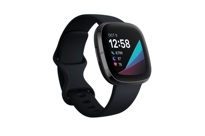 Вы можете увидеть Fitbit Sense и его приложение для смартфона.
